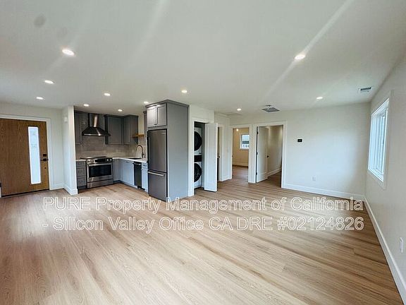 3rd image of 1072 S 11th St Unit 2