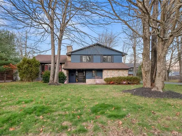 133 Centennial Dr, Moncton, NB E1E 3W9