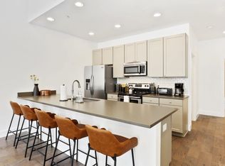 127 Carondelet St #ID1060095P, New Orleans, LA 70130