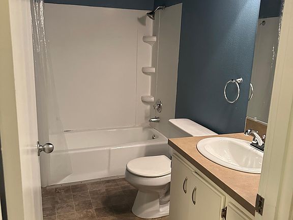 5th image of 10844 SE 204th St