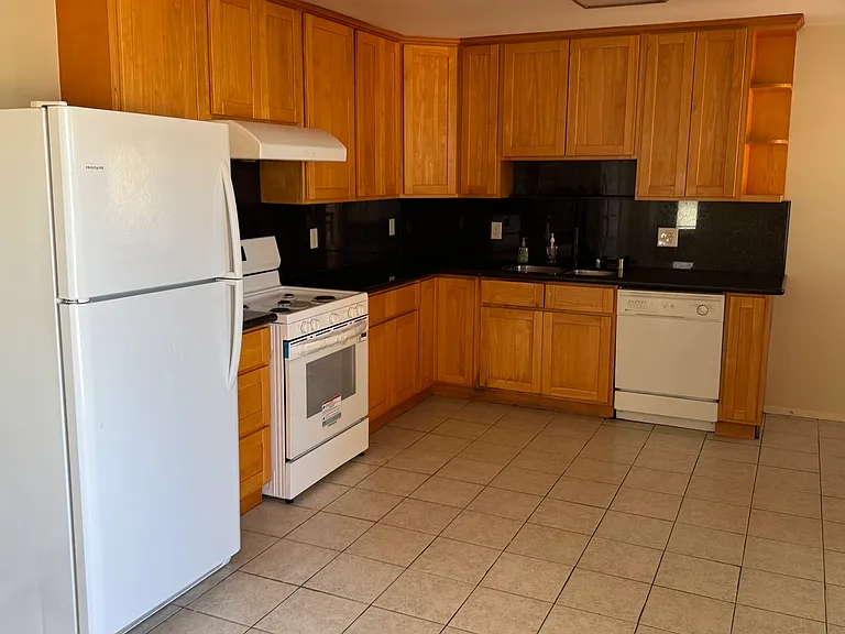 710 Olive Ave #HOUSE — Photo 4