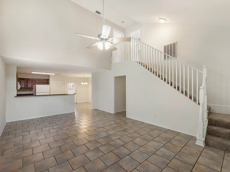1720 Boardwalk Ct — Photo 5