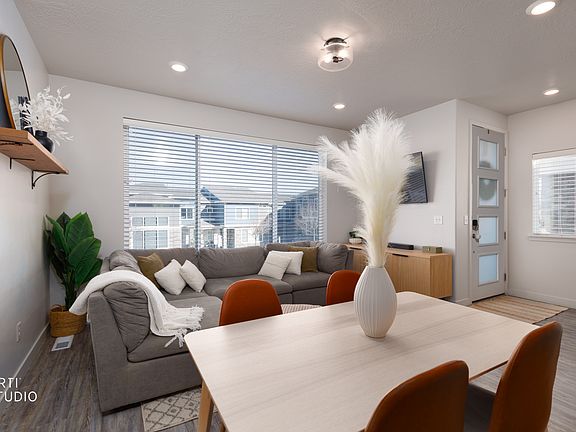 5th image of 1020 W Lapis Fields Way