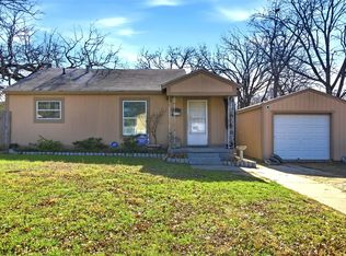 5528 Greenlee St, Fort Worth, TX 76112