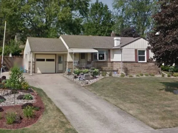 616 Powers Ave, Girard, OH 44420