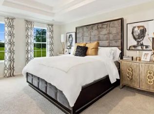 2325 Southwind Blvd, South Elgin, IL 60177