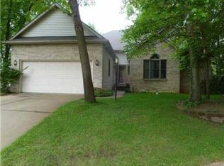 19125 Stone Ridge Dr, South Bend, IN 46637