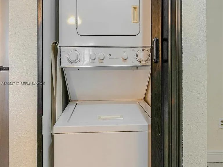 15545 Miami Lakeway N #102 — Photo 9
