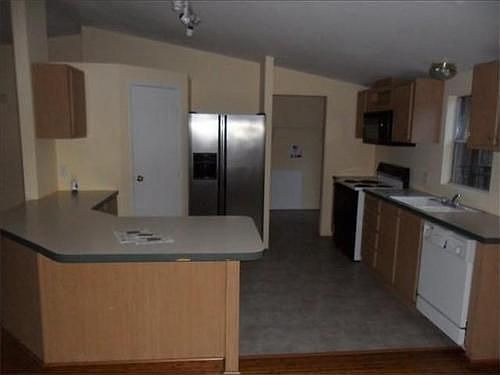 4th image of 337 Magpie Dr