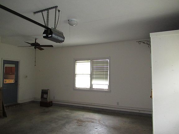 4th image of 198 Glenwood Dr