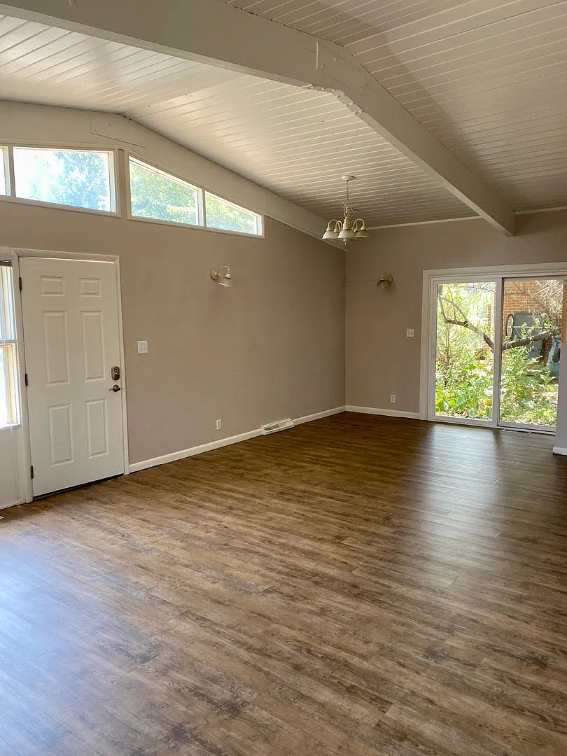 Available for 2027-2028 Fall Pre-Leasing: Spacious Ranch-Style Home — Photo 2