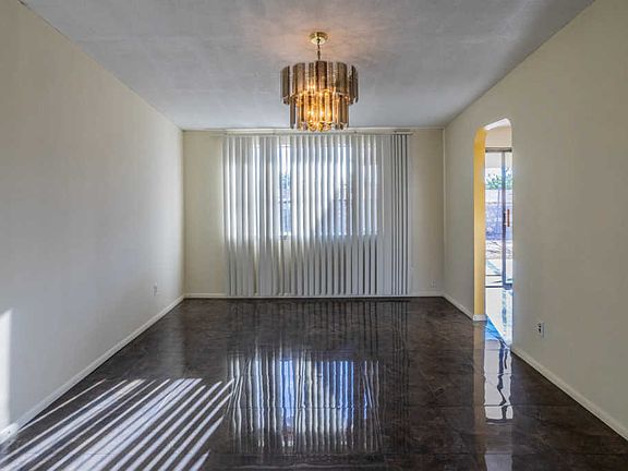 3rd image of 3323 Dungarvan Dr