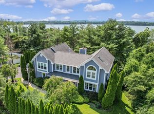 11 Gates Pl, Wayne, NJ 07470