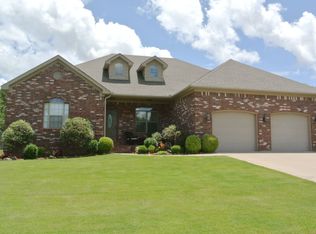 115 Summit Dr, Maumelle, AR 72113