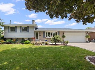 99 Victoria St S, Amherstburg, ON N9V 2K2