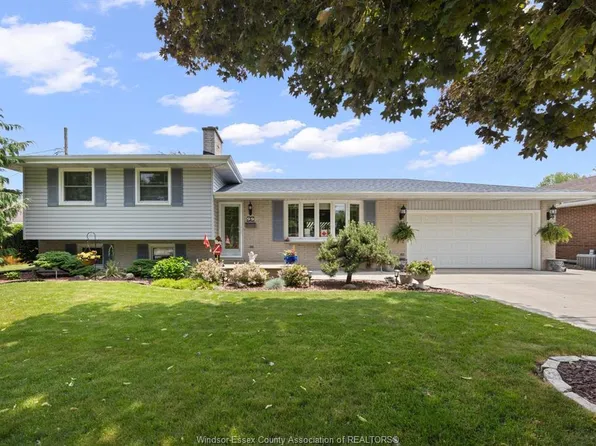 99 Victoria St S, Amherstburg, ON N9V 2K2
