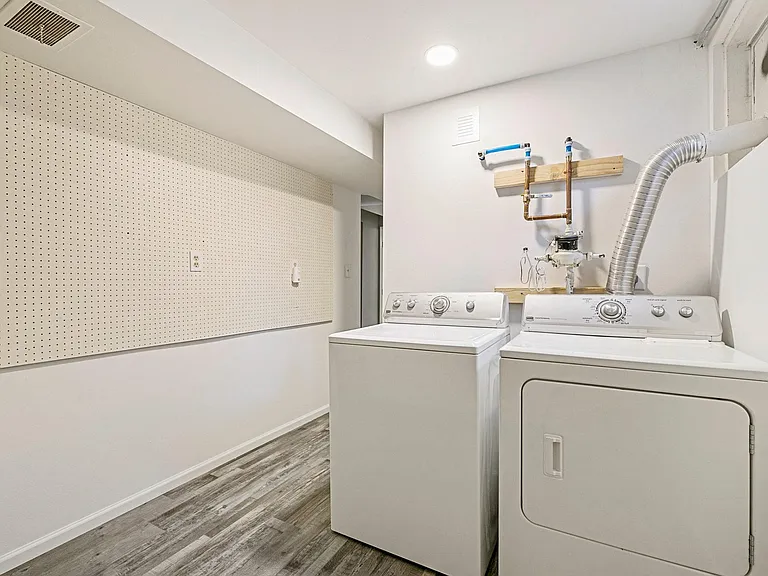 501 Cornell Ave — Photo 14
