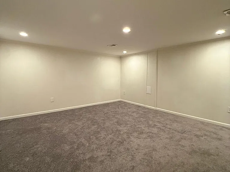6526 Beechwood Dr #14 — Photo 31