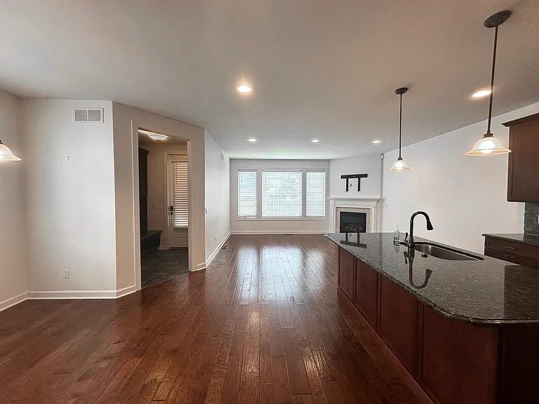 1555 Ruffner Ave — Photo 14