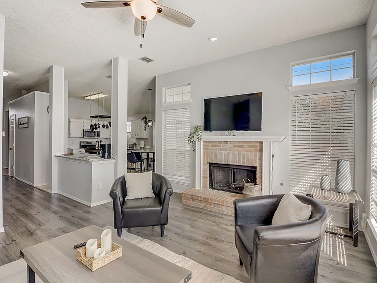 6302 Mount Vernon Dr — Photo 10