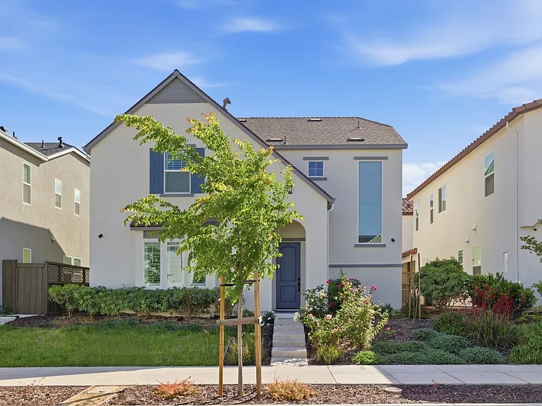 3004 Ellis Town Dr — Photo 2
