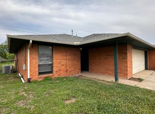 813 N Eagle Ln, Oklahoma City, OK 73127