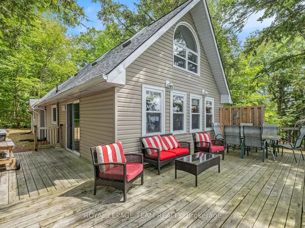 18 O9 Rd, Rideau Lakes, ON K0G 1L0