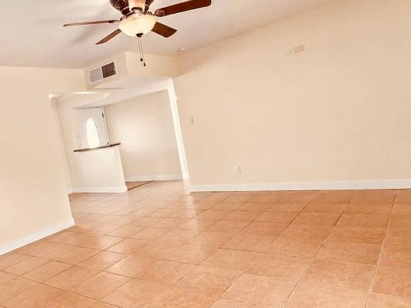 2nd image of 617 E Manor Dr