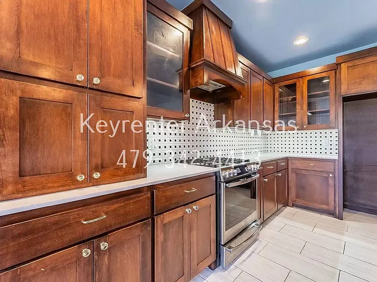 2400 Worthington Ave — Photo 10