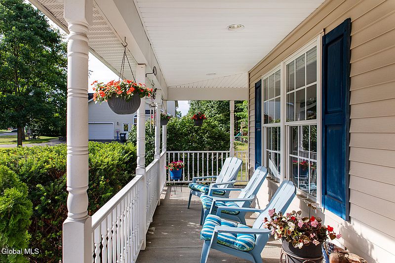 4th image of 12 Berkshire Drive