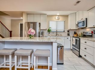 19167 Robinson Rd APT M, Sonoma, CA 95476