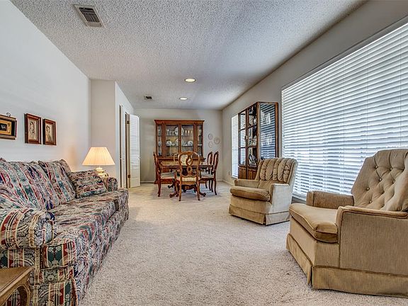 5th image of 7336 Yolanda Dr