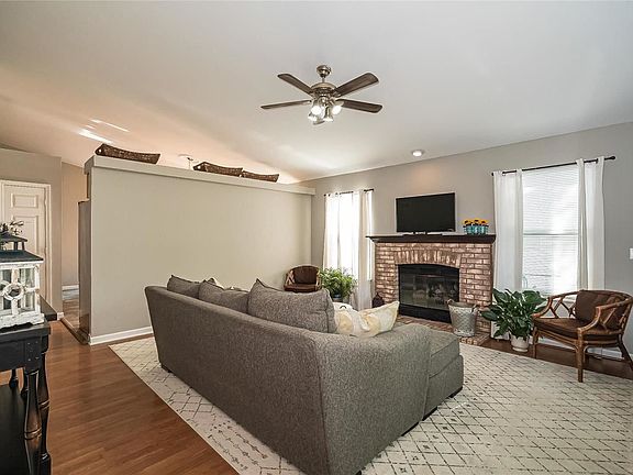 5th image of 5070 Danielle Dr