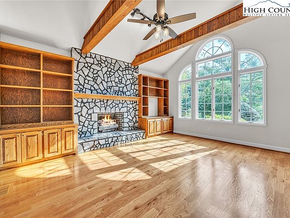 3rd image of 1515 Clifton Road