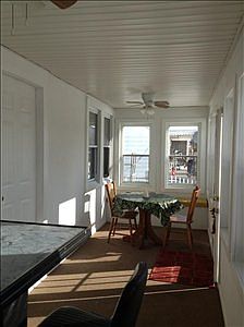 3rd image of 829 South Ave
