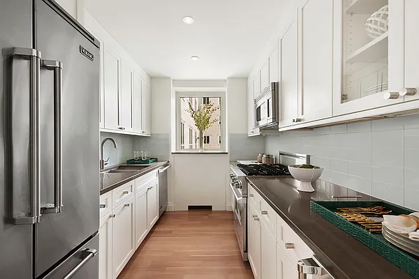 Rented by Corcoran | media 27