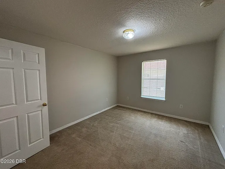 35 Rae Dr — Photo 24