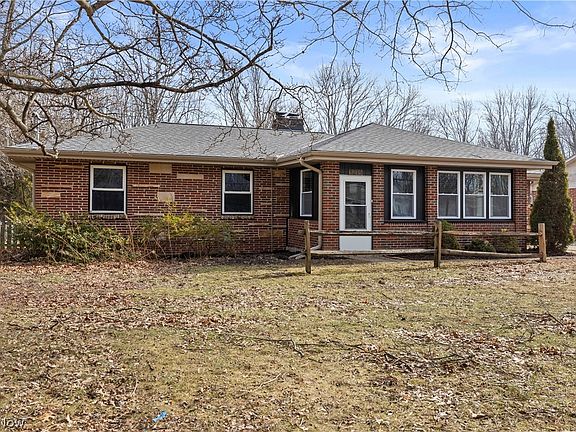 3rd image of 3215 Nagel Rd