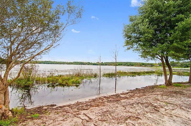 1st image of 10604 Crescent Lake Ct