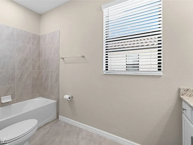 11884 Arbor Trace Dr — Photo 15