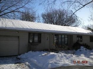 407 Whitegate Ln, Wayzata, MN 55391