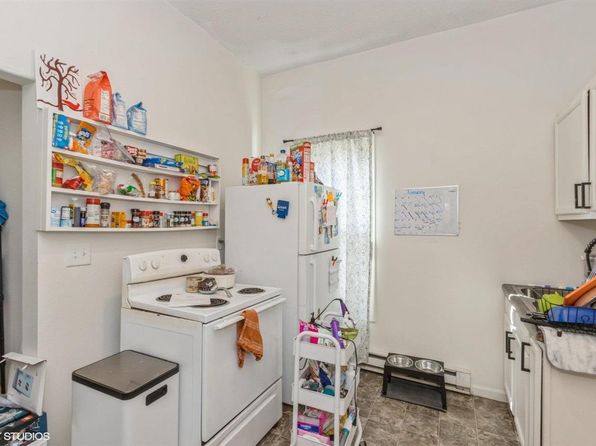 cedar-rapids-iowa-446232666 picture