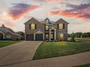 203 Chateau Ave, Kennedale, TX 76060