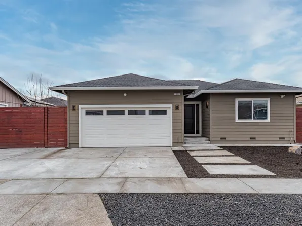 1926 San Marcos Drive, Santa Rosa, CA 95403