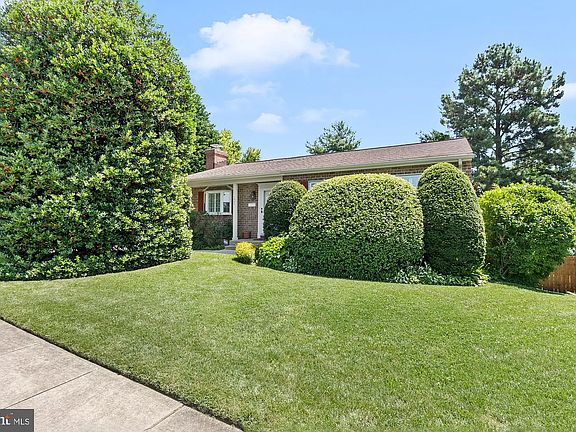5th image of 1429 Adamsview Rd