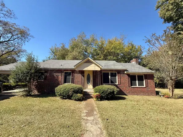 925 Wayne St, Macon, MS 39341