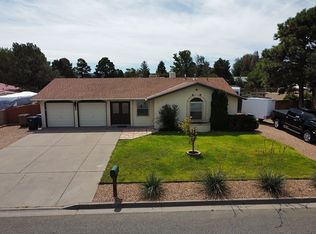 571 Todd Loop, Los Alamos, NM 87547