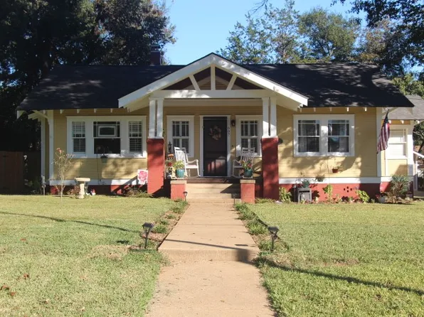 607 E Park Ave, Palestine, TX 75801