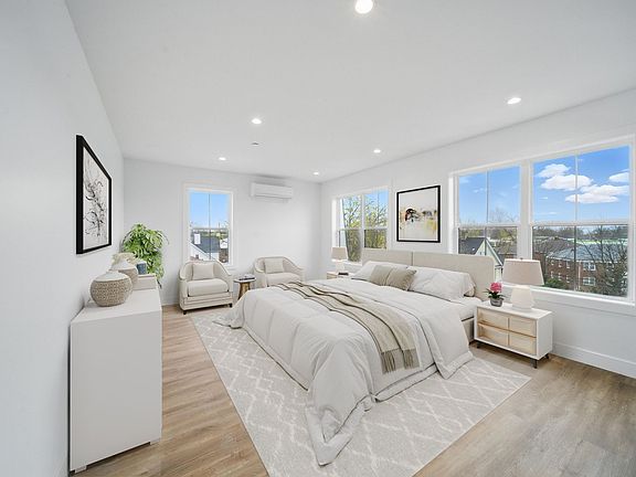 4th image of 1 Carnation Ave #306