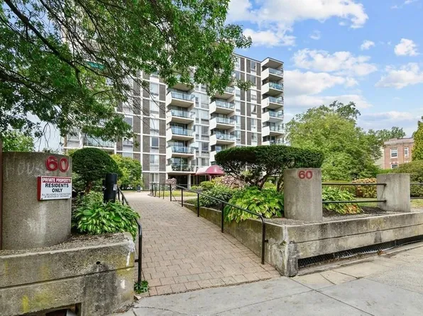 60 Babcock St APT 27, Brookline, MA 02446